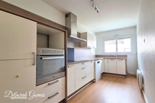RARE Pau centre ville – 4 chambres, double salon, garage et parking