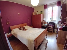 A vendre ! Proche de la Belgique et du Luxembourg, idéal investissement ou achat rentable, immeuble de 570 m², 2 appartements, 280 m² de surfaces aménageables, cours de 70 m² !