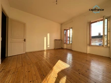 Saint Sulpice La Pointe , Maison de ville T8 de 208 m², terrain de 470 m2+atelier+caves