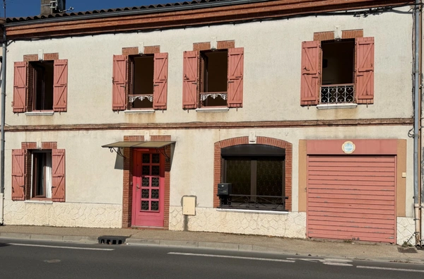 Saint Sulpice La Pointe , Maison de ville T8 de 208 m², terrain de 470 m2+atelier+caves