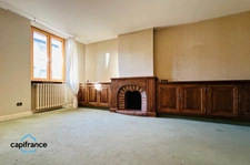 Saint Sulpice La Pointe , Maison de ville T8 de 208 m², terrain de 470 m2+atelier+caves