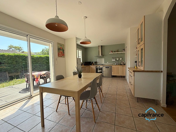 Toulouse, 25 min, Bessières, agréable villa de plain-pied T4 de 2005, 92 m² avec garage 