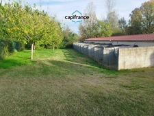 A vendre à Giroussens (81500), 5 min du centre, terrain arboré de 2800 m² 