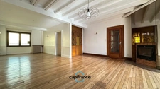 Saint Sulpice La Pointe , Maison de ville T8 de 208 m², terrain de 470 m2+atelier+caves