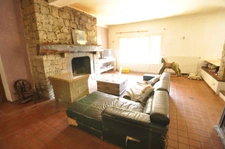 À vendre – Authentique maison en pierre avec piscine, studio indépendant et terrain en bord de rivière – Petreto-Bicchisano