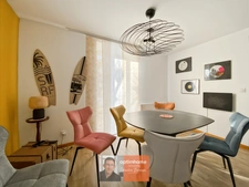 DOLE – Appartement duplex 85 m² – beaux volumes, parking et grande cave