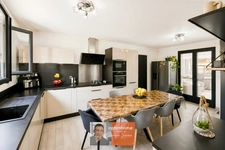 GHISONACCIA – MAISON FAMILIALE AVEC PISCINE, JACUZZI ET PANNEAUX SOLAIRES