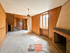 Maison ancienne à rénover – Beau potentiel et dépendances