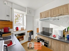 DOLE – Appartement atypique avec de beaux volumes et de nombreux atouts