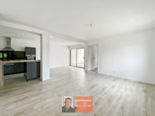 DOLE CENTRE – T4 de standing avec ascenseur, balcon-terrasse et parking privatif dans résidence récente.