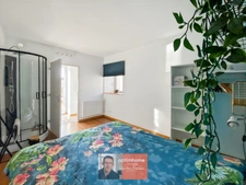 DOLE – Appartement duplex 85 m² – beaux volumes, parking et grande cave