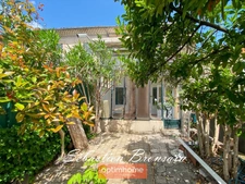 Charmante maison de ville avec jardin — Carpentras centre
