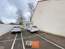 Visibilité maximale – Construction récente – 230 m² clés en main avec 16 stationnements privés
