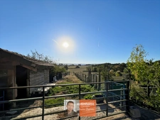 PROPRIÉTÉ D’ENVIRON 230 M² SUR PRÈS DE 2 HECTARES – DÉPENDANCES, PISCINE ET CALME ABSOLU