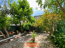 Charmante maison de ville avec jardin — Carpentras centre