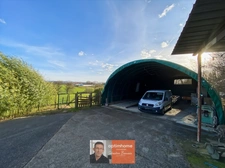 PROPRIÉTÉ D’ENVIRON 230 M² SUR PRÈS DE 2 HECTARES – DÉPENDANCES, PISCINE ET CALME ABSOLU