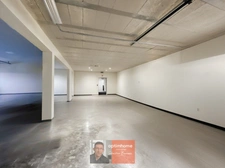 Visibilité maximale – Construction récente – 230 m² clés en main avec 16 stationnements privés