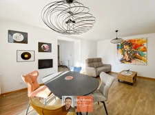 DOLE – Appartement atypique avec de beaux volumes et de nombreux atouts