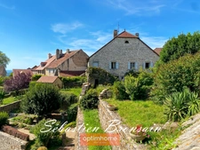 Château-Chalon – Maison de caractère avec vue exceptionnelle sur la vallée