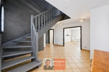 Dole – Grande maison familiale de 295 m² avec 7 chambres et jardin de 1 700 m²