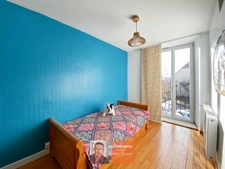 DOLE – Appartement duplex 85 m² – beaux volumes, parking et grande cave