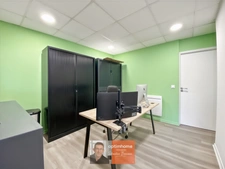 Visibilité maximale – Construction récente – 230 m² clés en main avec 16 stationnements privés