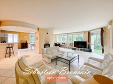 À vendre – Maison familiale avec terrain de 4 250 m² à Saint-Maur (39570)