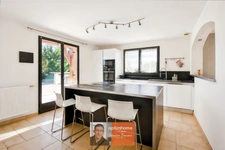 Dole – Grande maison familiale de 295 m² avec 7 chambres et jardin de 1 700 m²