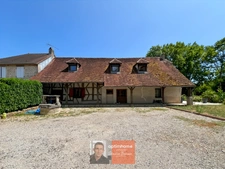 NANCE – Propriété de caractère de 240 m² avec dépendances, piscine et 3 720 m² de terrain