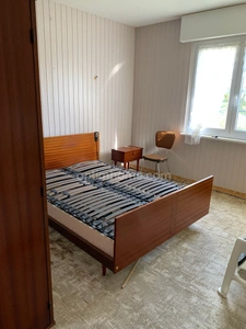 Maison dans la campagne Languidicienne à 5 kms du bourg offrant 5 chambres !