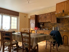 Maison dans la campagne Languidicienne à 5 kms du bourg offrant 5 chambres !