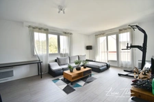 EN EXCLUSIVITÉ – APPARTEMENT T3 AVEC BALCON, PARKING ET CAVE