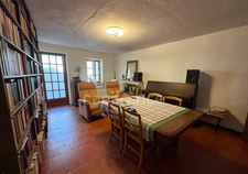 Maison de village  100 m² avec terrasse et jardin, fort potentiel à Moncale.