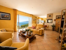ERBALUNGA VILLA 120 m² PISCINE VUE MER EN NUE PROPRIETE OCCUPEE ( Investissement) 