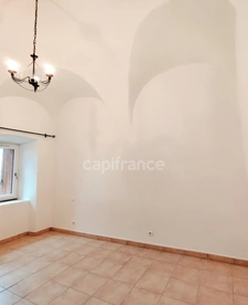 BELGODERE : Trés belle opportunité Appartement atypique Plain-pied 74 M², 3 chambres, Terrasse et Vue Village