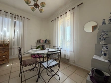 L'Île-Rousse town center – 200 m² property on a 1600 m² plot with great potential, 100 meters from the beaches