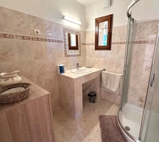  CATERI: A property 4000 M² with character between sea and mountains, a place to live with endless possibilities...