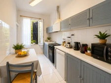 L'Île-Rousse town center – 200 m² property on a 1600 m² plot with great potential, 100 meters from the beaches
