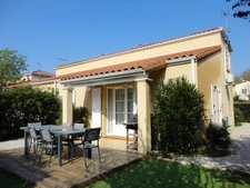 Dpt Pyrénées Orientales (66), à vendre à CANOHES maison P4 de 89 m² avec terrasse et garage - Terrain 198 m²  