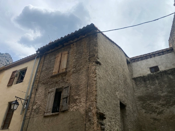 Dpt Pyrénées Orientales (66), à vendre VILLEFRANCHE DE CONFLENT maison 7 pièces à rénover