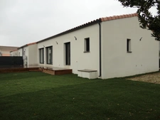 Dpt Pyrénées Orientales (66), à vendre PALAU DEL VIDRE Maison 4 pièces 103 m² plain pied terrain 380 m²