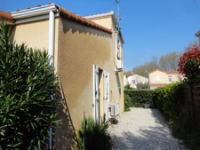 Dpt Pyrénées Orientales (66), à vendre à CANOHES maison P4 de 89 m² avec terrasse et garage - Terrain 198 m²  