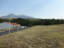 Dpt Pyrénées Orientales (66), à vendre PRADES Terrain constructible 1230 m², 4 faces, libre constructeur
