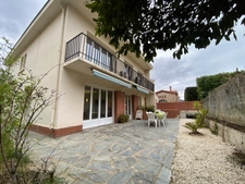 Pyrénées-Orientales (66), for sale in Prades: 6-room house, 158 m², 326 m² plot, terrace and garage