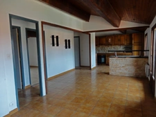 Dpt Pyrénées Orientales (66), à vendre ESPIRA DE L'AGLY immeuble de 202 m² avec 2 T3 un garage et une cour