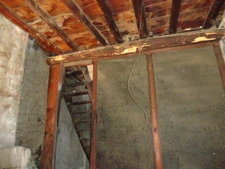 Pyrénées-Orientales (66), for sale in Jujols: Stone house, 8 rooms, 207 m², requiring complete renovation, on a 185 m² plot.