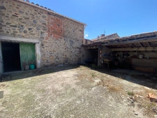 Pyrénées-Orientales department (66), for sale near Vinca, stone house of 120 m² with garden and barn to renovate 