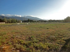 Dpt Pyrénées Orientales (66), à vendre ILLE SUR TET terrain constructible 9600m², plat, vaibilisé
