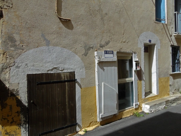 Dpt Pyrénées Orientales (66), à vendre ILLE SUR TET maison P3 de 43 m² à rénover 