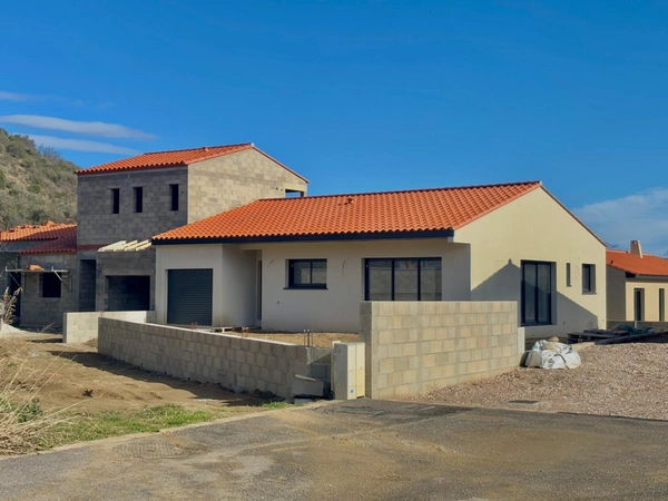 Dpt Pyrénées Orientales (66), à vendre RIA SIRACH maison neuve 4 pièces 111m² - terrain 504 m²